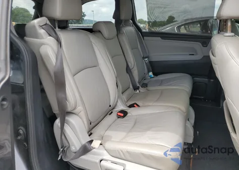2018 Honda Odyssey Exl z USA, uszkodzony, nr VIN 5FNRL6H71JB060052